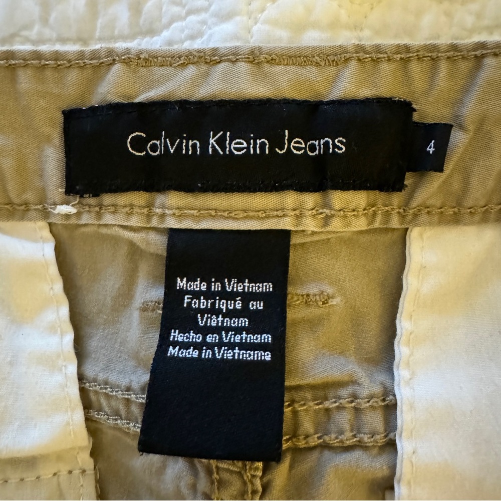 Calvin Klein cotton khaki Bermuda shorts. Size 4 - Picture 4 of 5